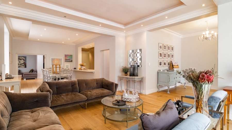 4 Bedroom Property for Sale in Fresnaye Western Cape